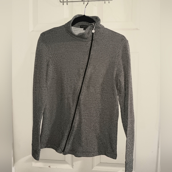 Womans- "Beyond Yoga" size (M) GORGEOUS zip-up jacket - Picture 4 of 7